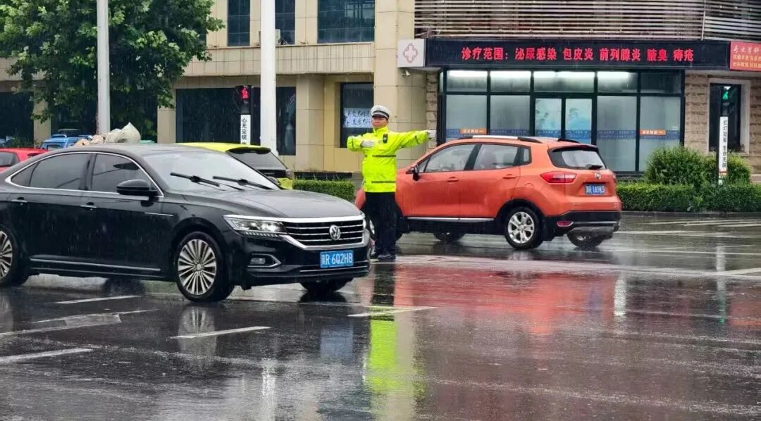 京津冀強(qiáng)降雨路況信息_廊坊交警雨天出行安全_出行提示