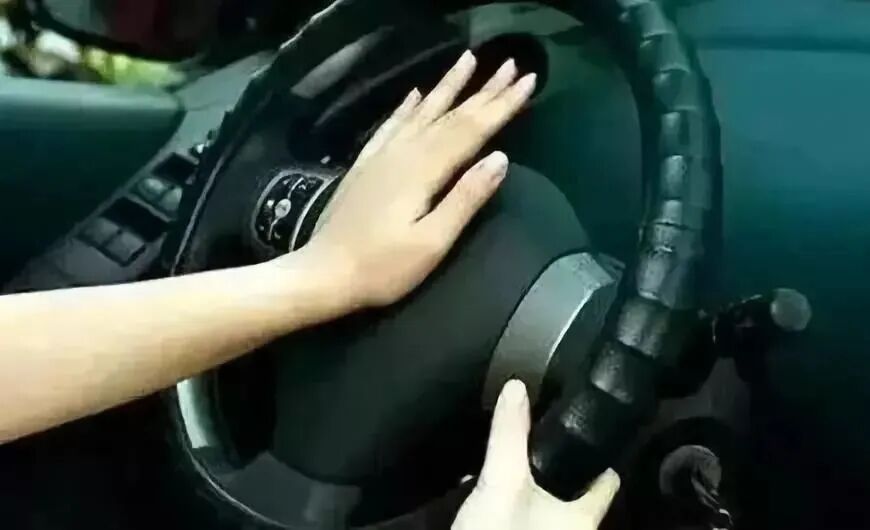 霧天行車安全常識_出行提示_低能見度行車技巧