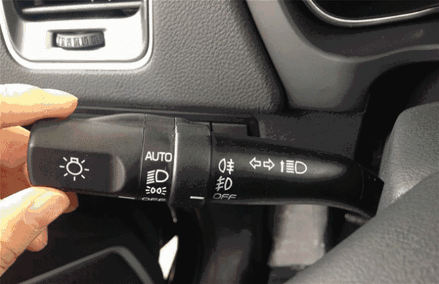 出行提示_降雪天氣開車注意事項(xiàng)_雪地行車安全技巧