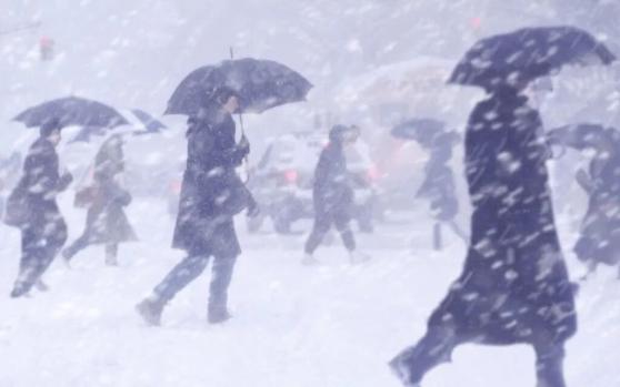 雨雪天氣駕駛注意事項(xiàng)_雨雪天氣出行安全提示_出行提示