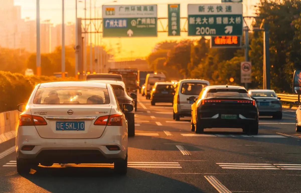 限行_外地車(chē)主生存戰(zhàn)_廣州限行政策