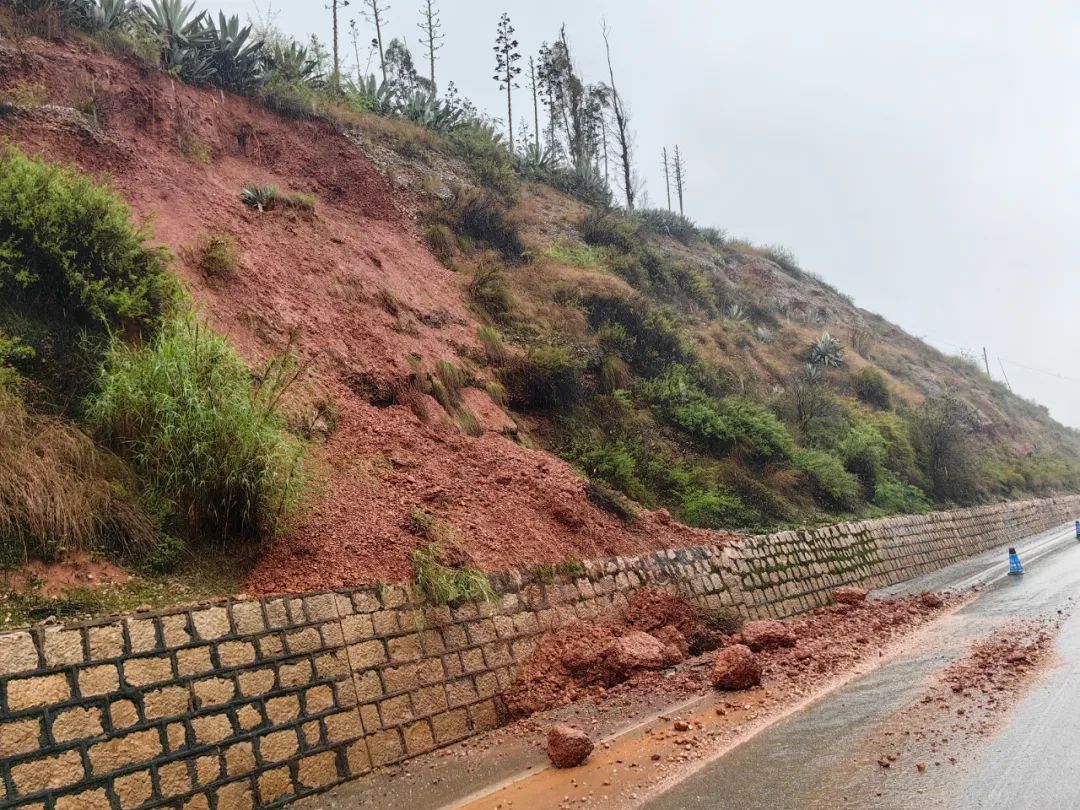 雨季汛期交通安全提示_出行提示_石林縣雨季道路隱患點